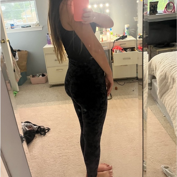 athleta leggings dark blue cheetah print - Picture 4 of 4